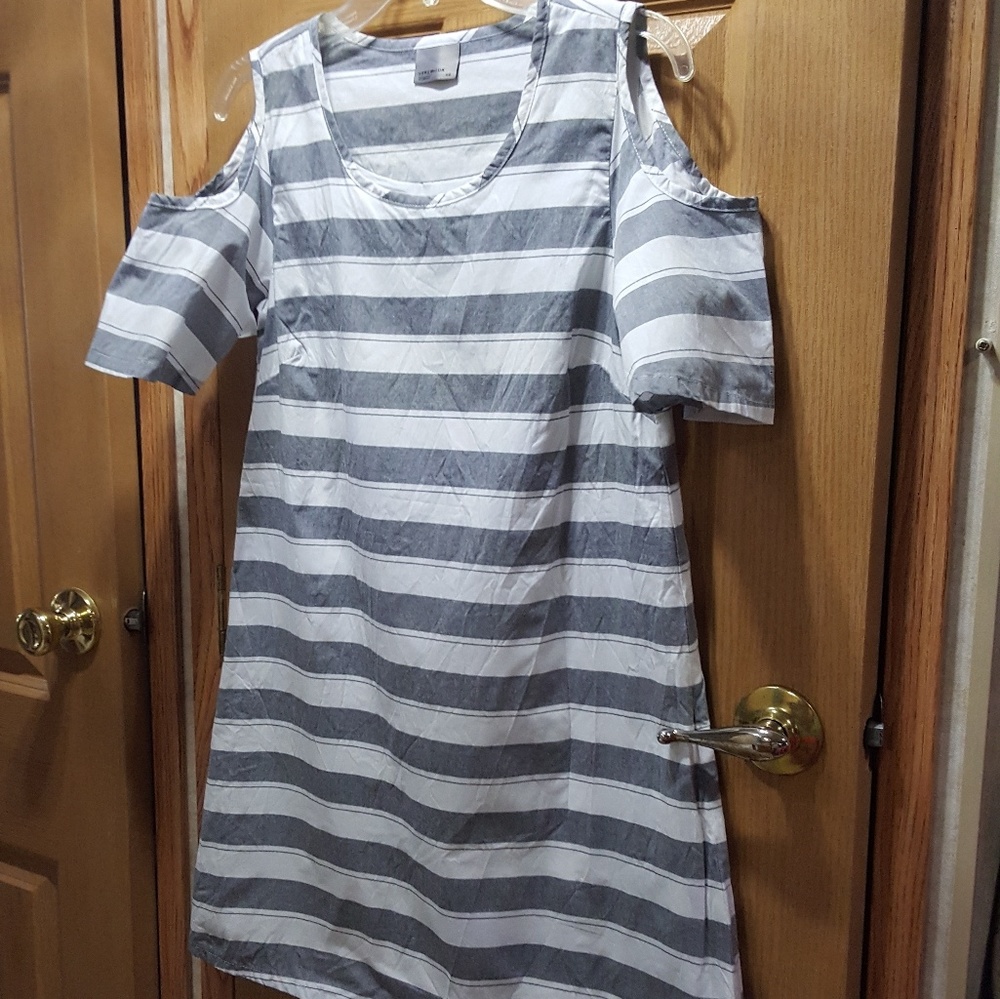 Vero Modal cold shoulder dress xs
